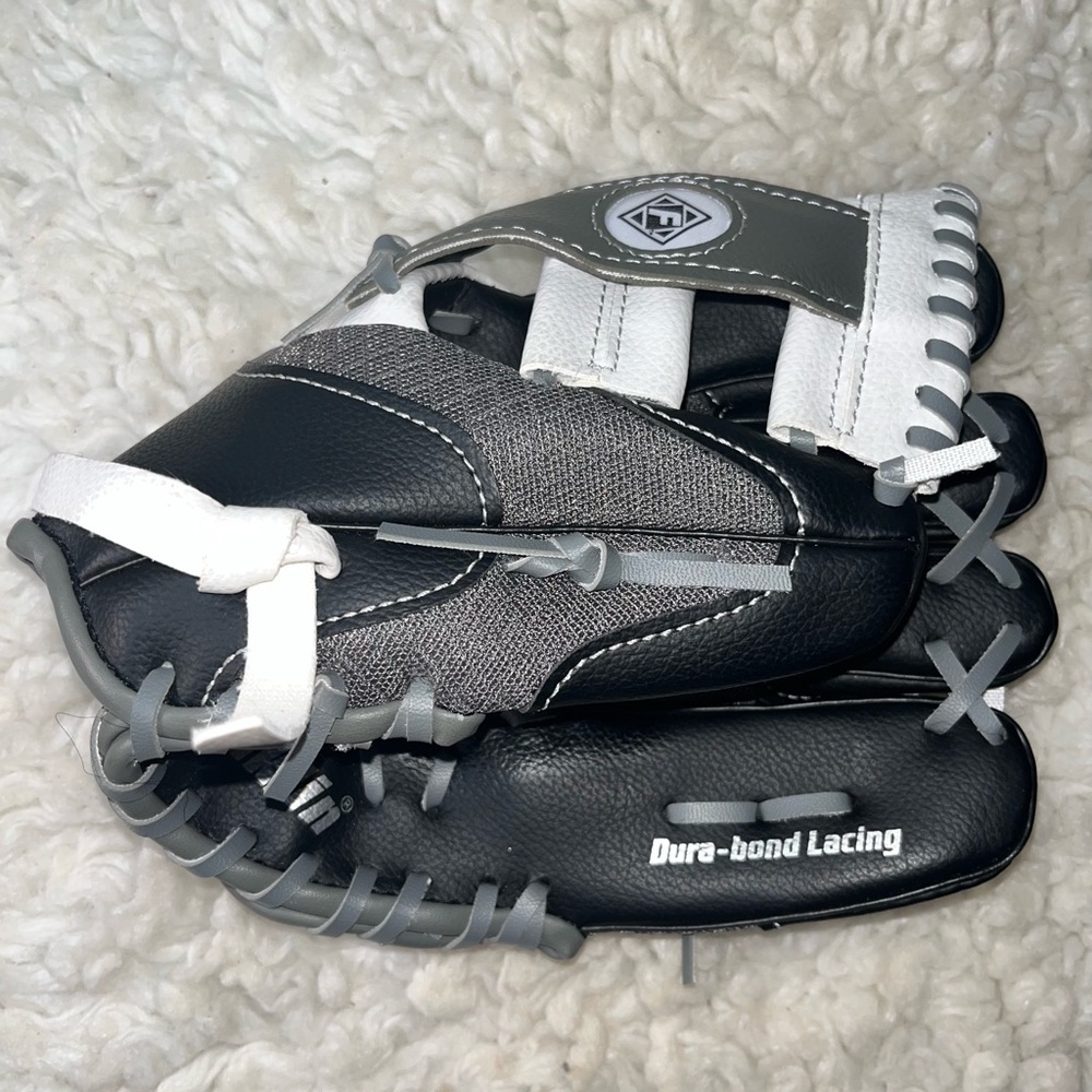 Franklin Youth Fielding Glove Black 22810 - 9.5 “